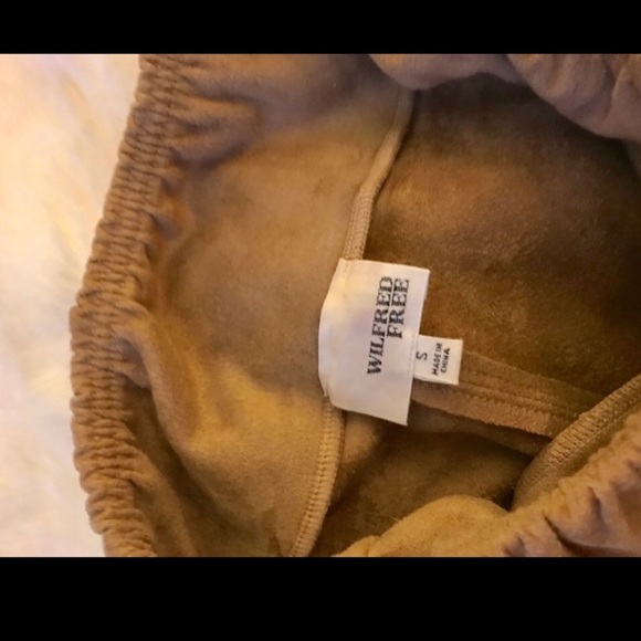 Aritzia Wilfred Free Vegan Suede Mini Skirt-Bidot - Picture 7 of 7